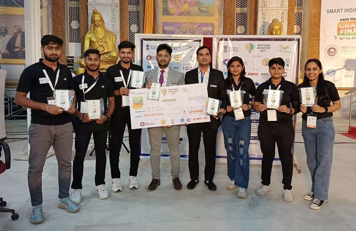IIMT University Clinches Victory in SIH 2023 Grand Finale as Winner in Student Innovation Category - Hardware Innovation; Tops Among 100 Universities, Awarded Cash Prize of Rs 1 Lakh